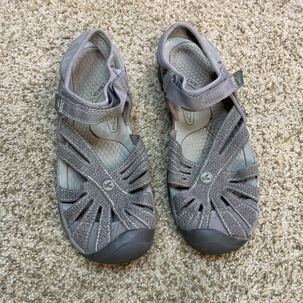 Keen Rose Grey Hiking Sandals Womens Size 9 Gorpcore Outdoors 1016733